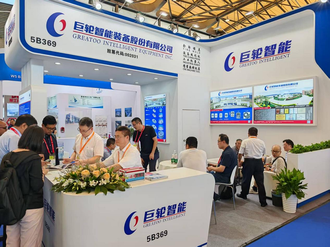 凯发K8新智能携硫化机与模具新技术亮相上海国际橡胶技术展，引领轮胎智能装备升级方向